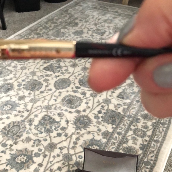 Authentic Gucci - Picture 2 of 10